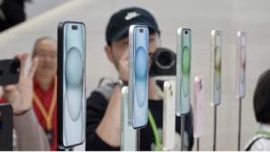 ALL IPHONE 15 AND 15 PRO COLORS LIVE: COMPARISON OF COLORS IN NATURAL PHOTOS